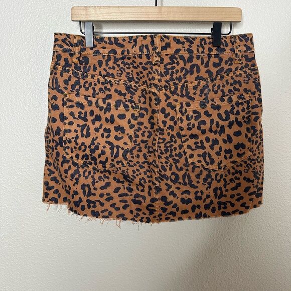We The Free ZIP it UP Leopard Print Denim Skirt Sz 30 - Picture 5 of 7